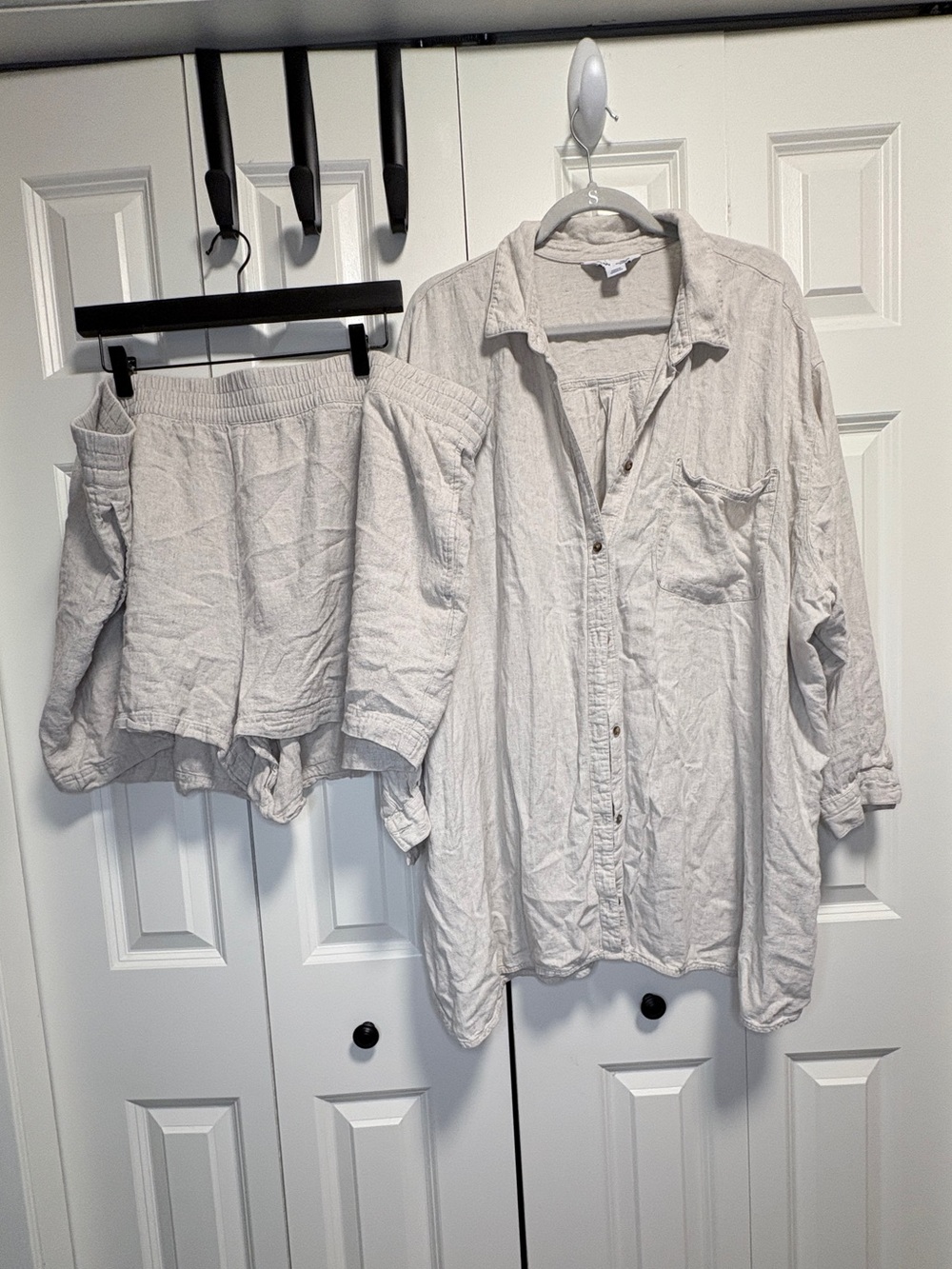 Old Navy Cream Button-Up Shirt and Elastic-Waist Shorts Set